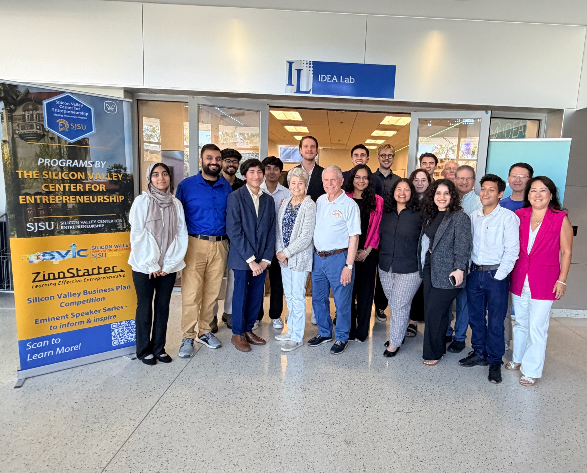 ZinnStarter 2025–26 cohort with Ray Zinn at SVCE IDEA Lab